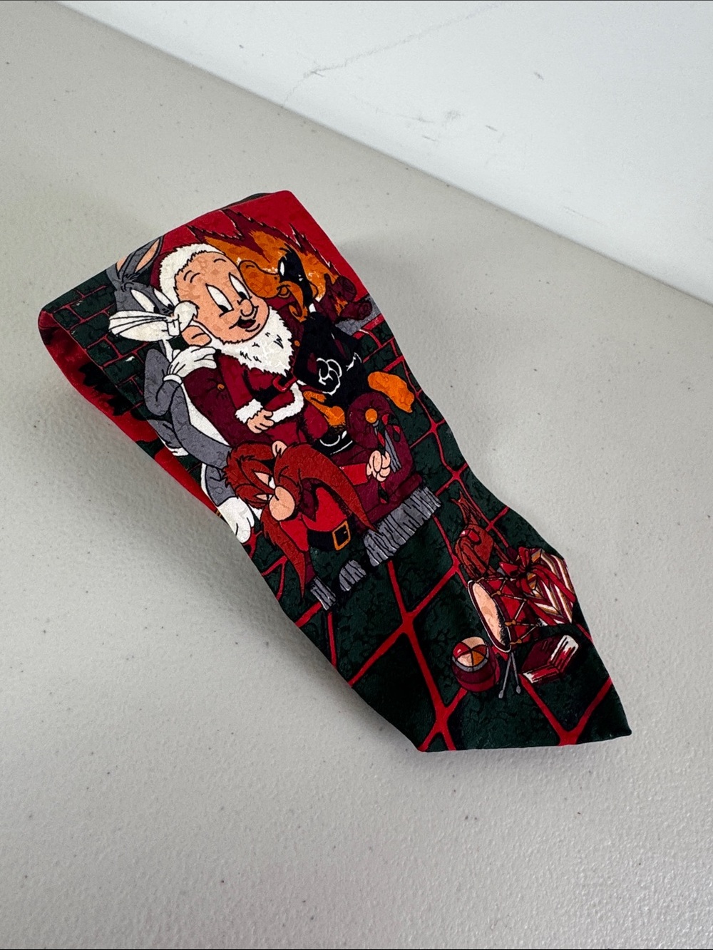 Vintage Looney Tunes Elmer Fudd Santa Bugs Bunny Print Silk Tie 90s Y2K Holiday - Picture 12 of 15